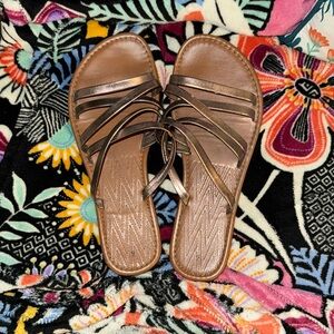 Size 9 women’s shoes. Time and Tru brand.